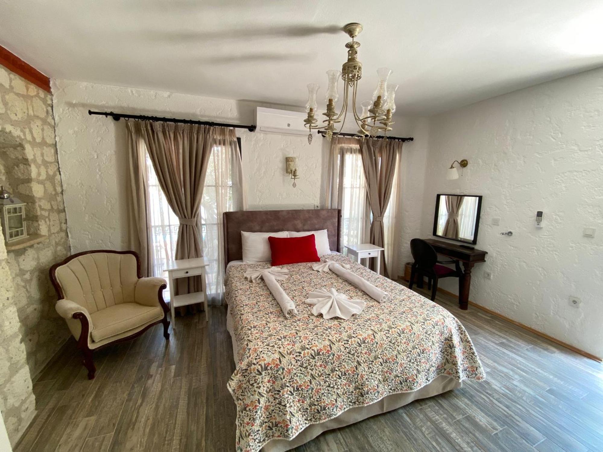 Alacati Albatross Hotel Екстериор снимка