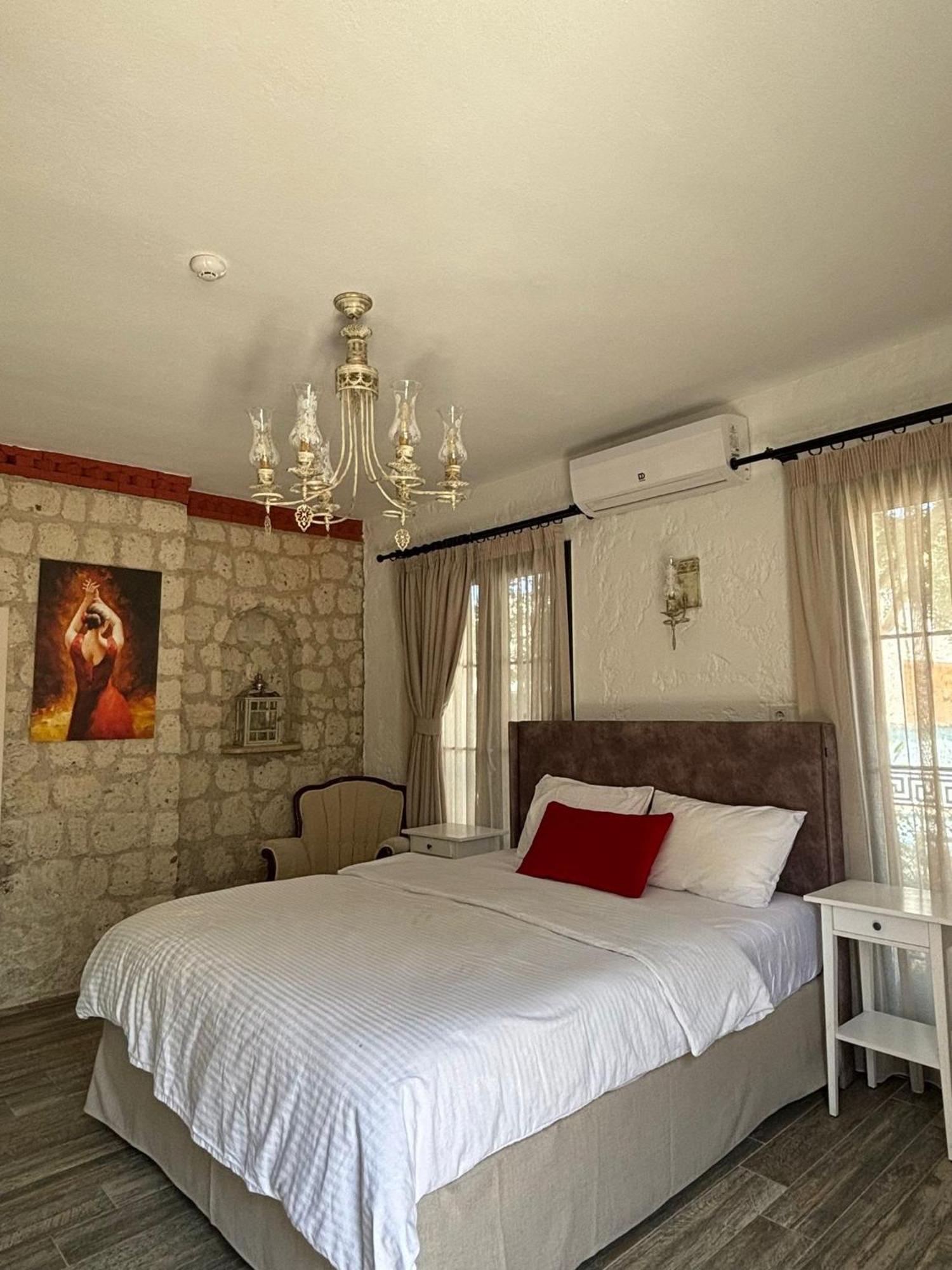 Alacati Albatross Hotel Екстериор снимка