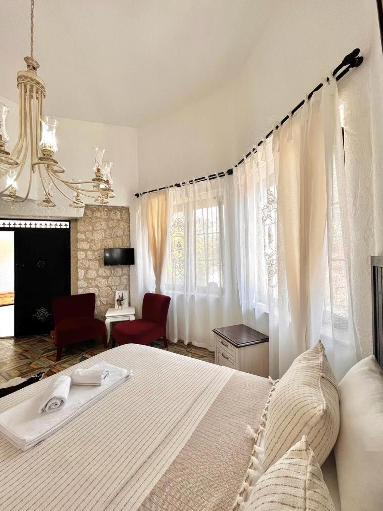 Alacati Albatross Hotel Екстериор снимка